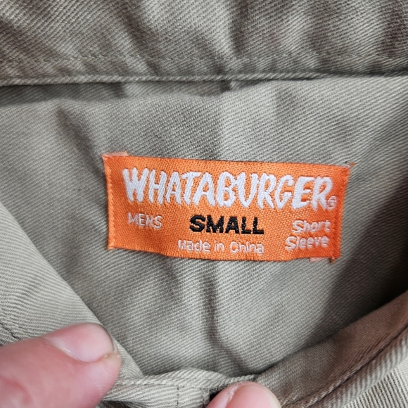 Whataburger Men's Khaki Uniform Shirt Button Down NEW - Picture 3 of 4